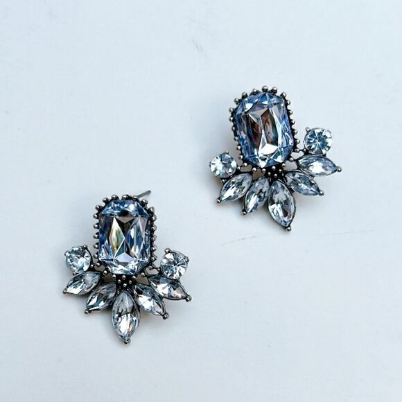 crystal decor stud earrings H12 - Picture 1 of 4